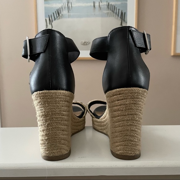 Burlap Heels - Picture 3 of 5